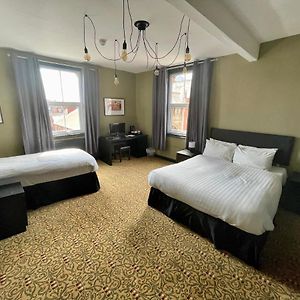 Basic Triple Room